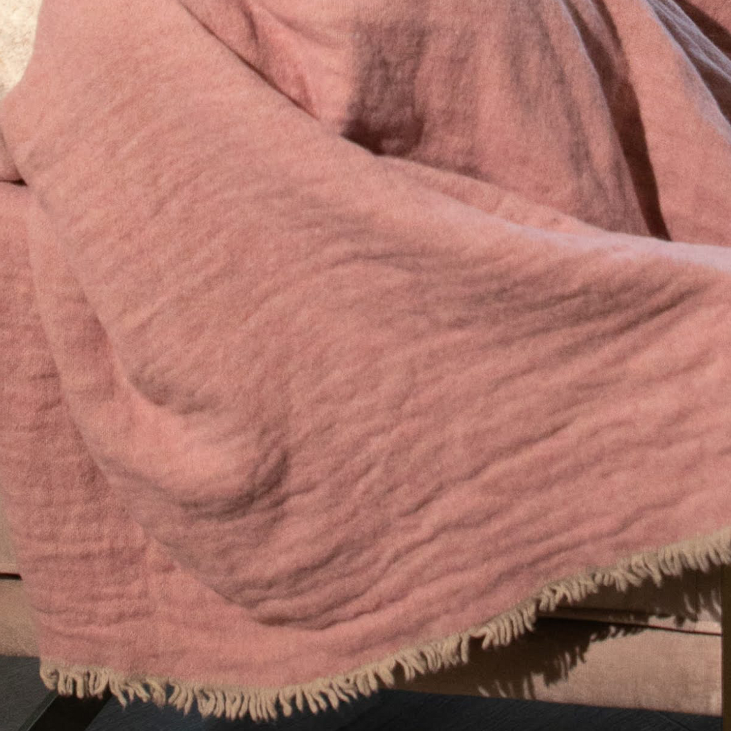 ANDROMEDA THROW