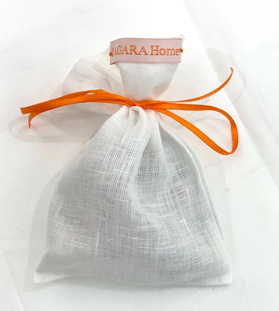 Marsala Jade semiprecious stone napkin ring with cotton marsala color tassel (set of 4)