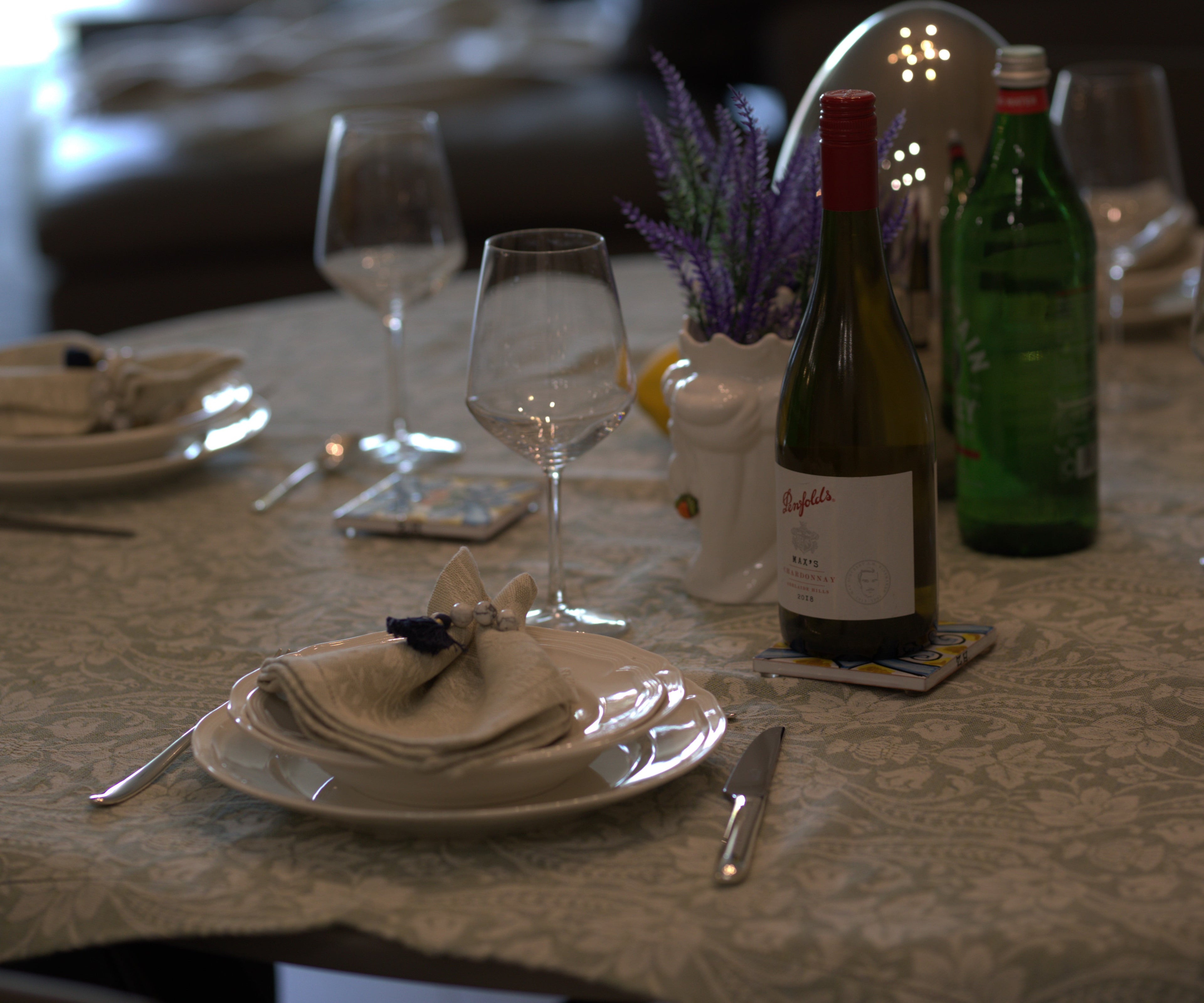 THE ART OF TABLE SETTING