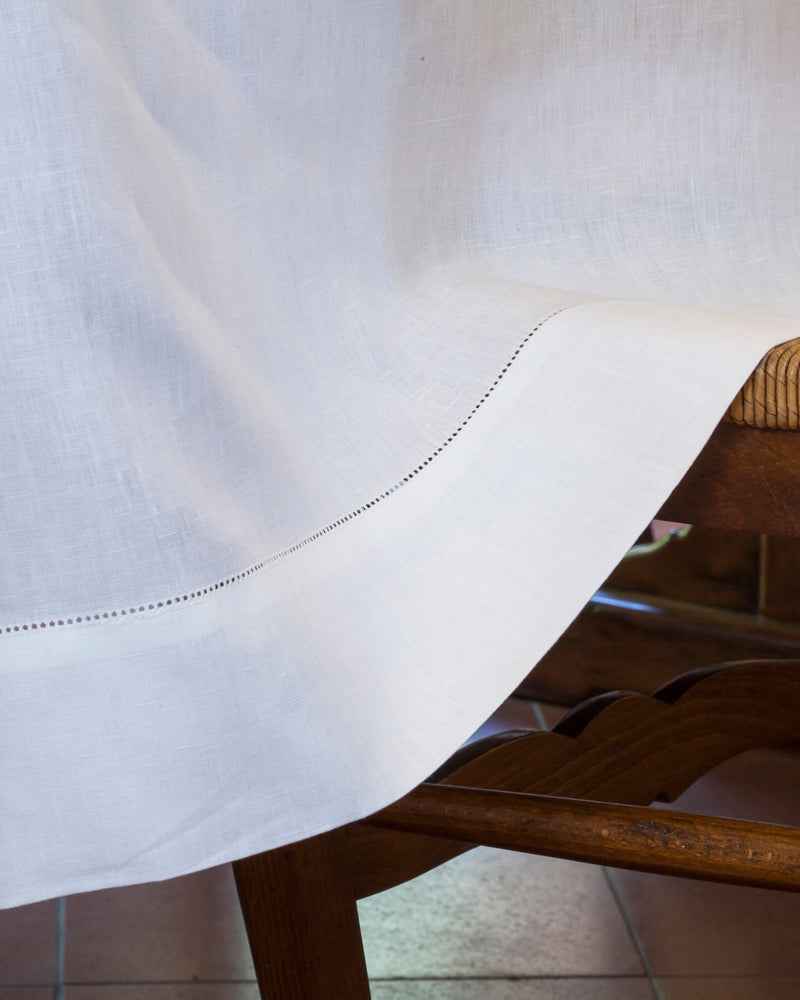 PERLA LINEN TABLECLOTH